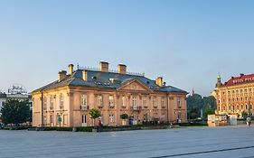 Central Palace